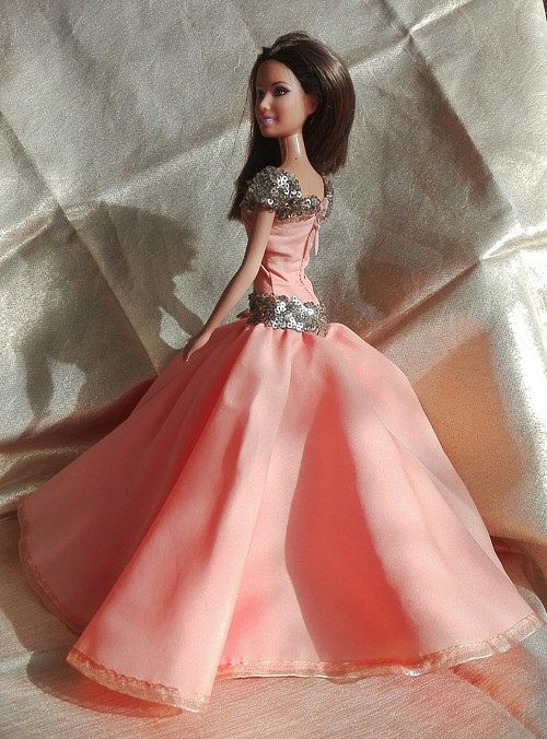 Šaty pro Barbie — foto 2