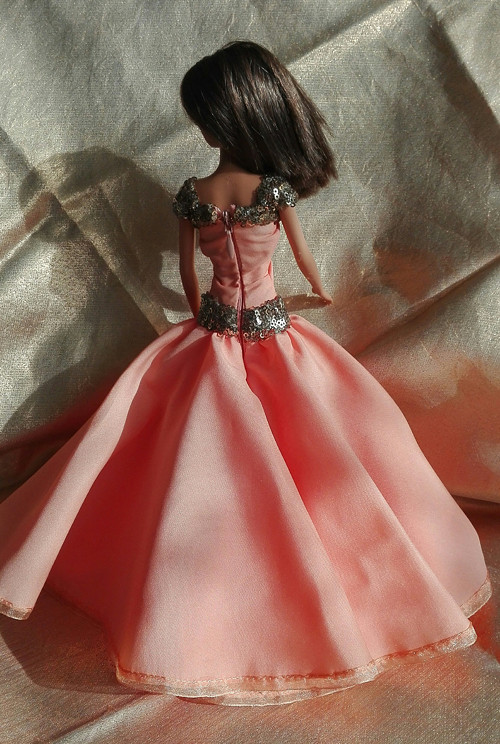 Šaty pro Barbie — foto 3
