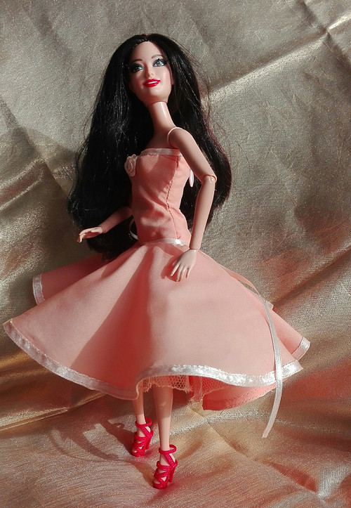 Šaty pro Barbie — foto 4