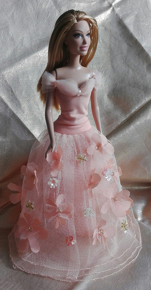 Šaty pro Barbie — foto 2