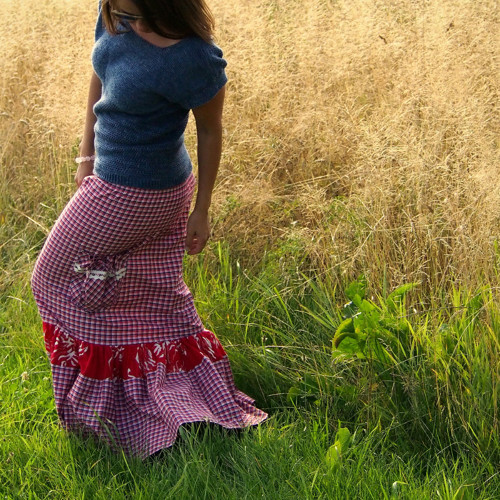 Cizinka... šaty / sukně — foto 2
