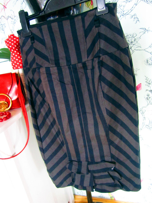 Sukně pencil stripes — foto 3
