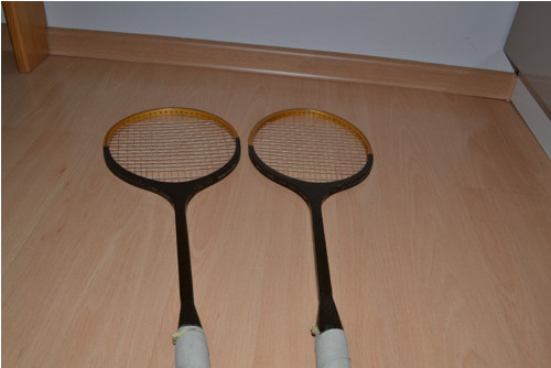 Stará souprava-badminton-70.léta — foto 4