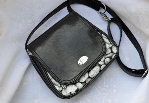 ...oblázky... CROSSBODY — foto 2