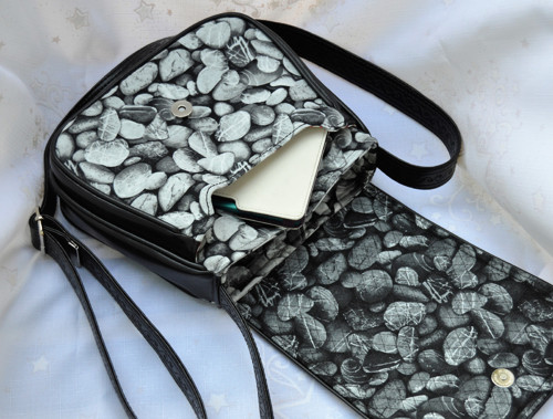 ...oblázky... CROSSBODY — foto 4