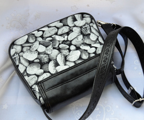 ...oblázky... CROSSBODY — foto 6