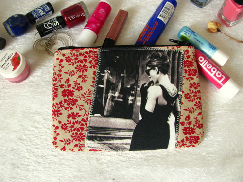 Taštička na mobil - Audrey Hepburn — foto 2