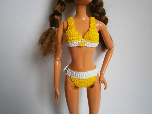 Žluté plavky pro barbie — foto 2