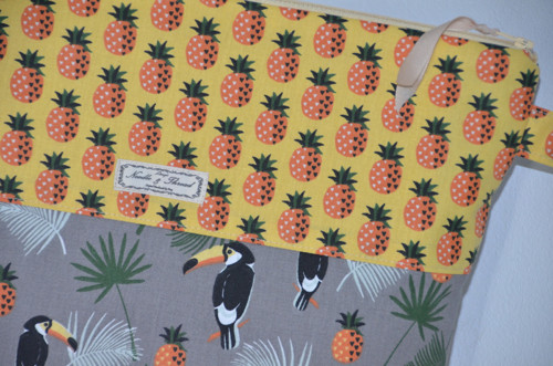 Necesér - tukani a ananas — foto 2