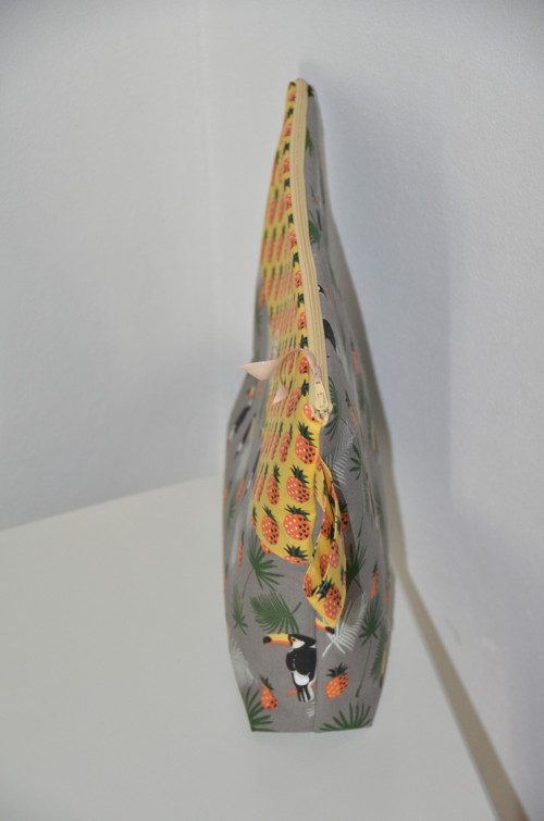 Necesér - tukani a ananas — foto 3