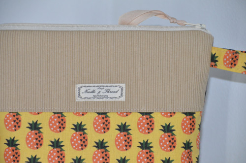 Necesér - tukani a ananas — foto 2