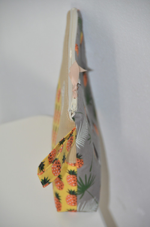 Necesér - tukani a ananas — foto 3