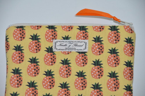Pouzdro - tukani a ananas — foto 2