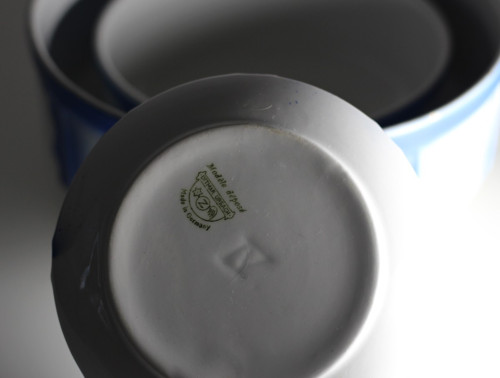 Krásná sada porcelánových misek — foto 3
