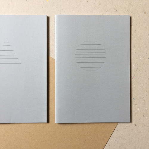 Šedý sešit A5 / geometrická grafika — foto 3