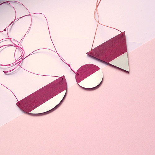 A/symmetric // triangle // red větší — foto 4