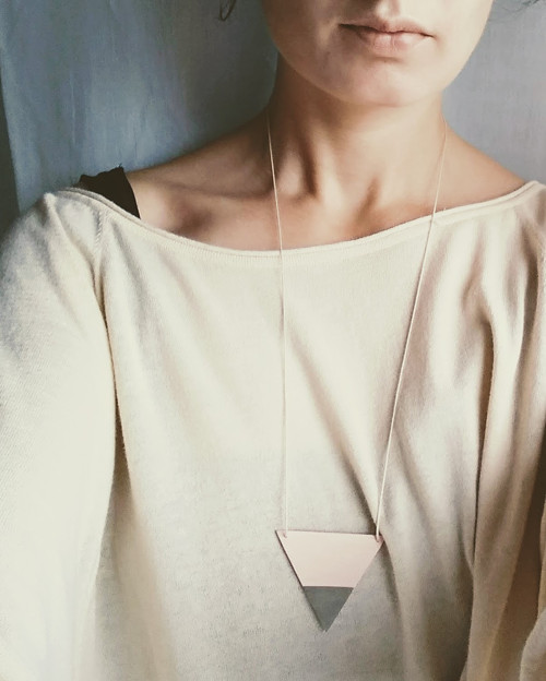A/symmetric // triangle // red větší — foto 5
