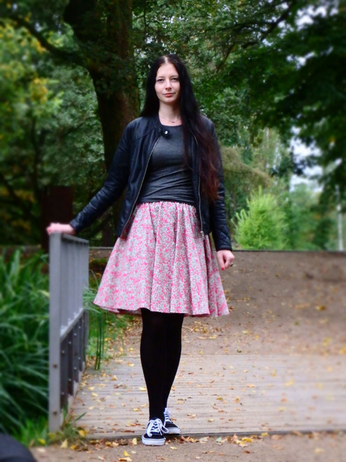 Opravdická kolová šedé kvítky — foto 2