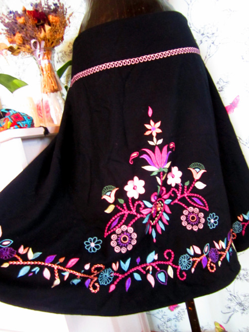 Sukně folklórek, větší — foto 2