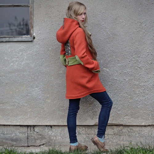Coco Orange Wool Coat - kabát s voskovou batikou — foto 5