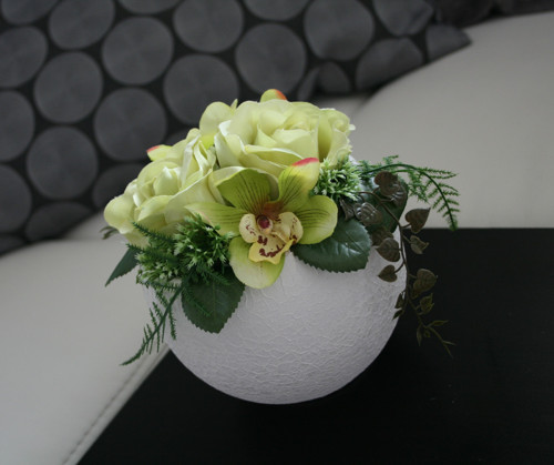 Koule s růžemi a orchidejemi do zelena — foto 4