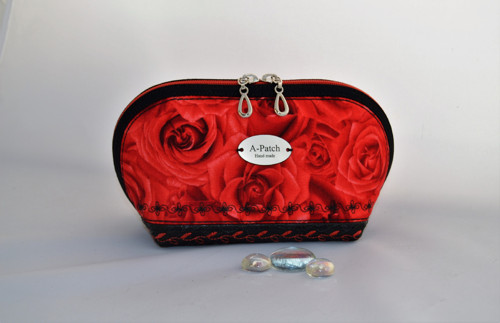 Toaletní taštička - OHNIVÉ RŮŽE — foto 2