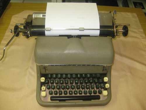 Starý psací stroj Zeta - 50. léta — foto 4