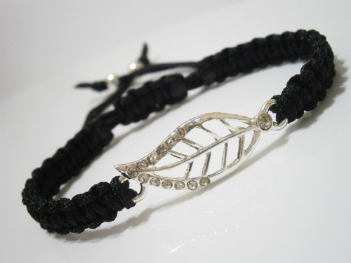 Elegantní náramek - černostříbrný (macramé) — foto 3