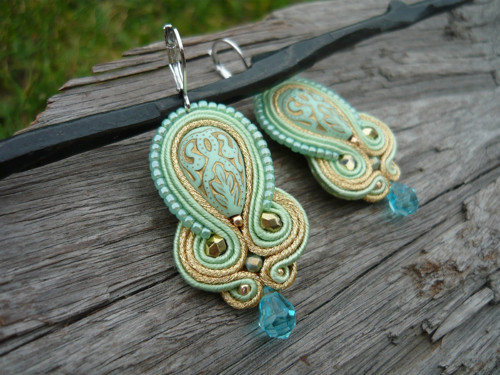 Soutache náušnice Oriental Gold Mentol — foto 2