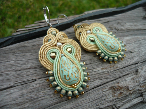 Soutache náušnice Oriental Gold Mentol — foto 2