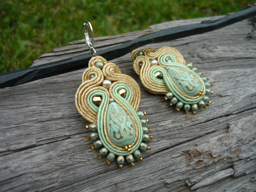 Soutache náušnice Oriental Gold Mentol — foto 4