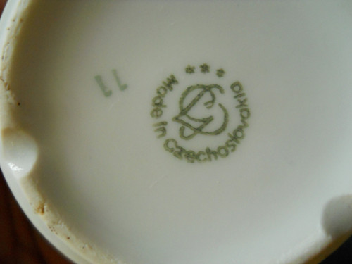 Silnostěnné stohovatelné hrnky — foto 3