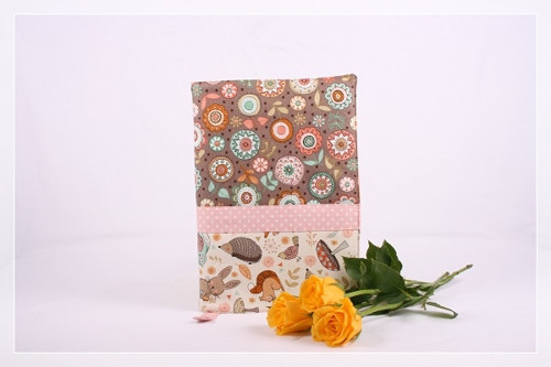 Obal Na Knihu Se Zvířátky A Květinami — foto 2