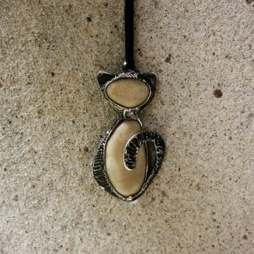Bílá kočička ( kamínky ) — foto 3