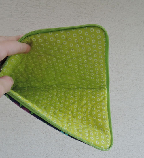 Obal na tablet - Květy na modré — foto 4