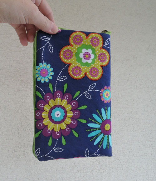Obal na tablet - Květy na modré — foto 5