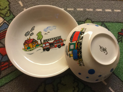 Dětský hrneček traktor s kládami — foto 3