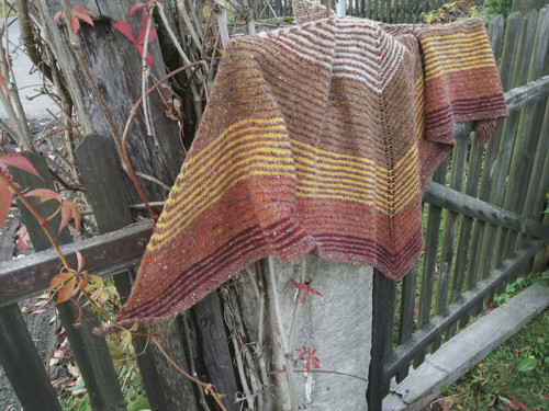 "Spadané listí" - ručně pletený šátek — foto 5