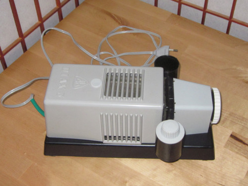 Legendární diaprojektor DIAX 3 — foto 3