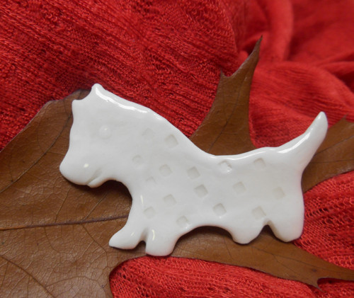 Porcelánová brož. Psík. — foto 2