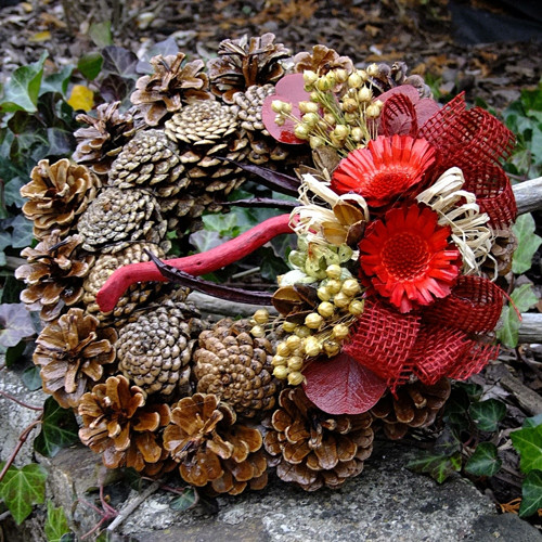 Věnec / dušičkový/ - Protea červená — foto 2