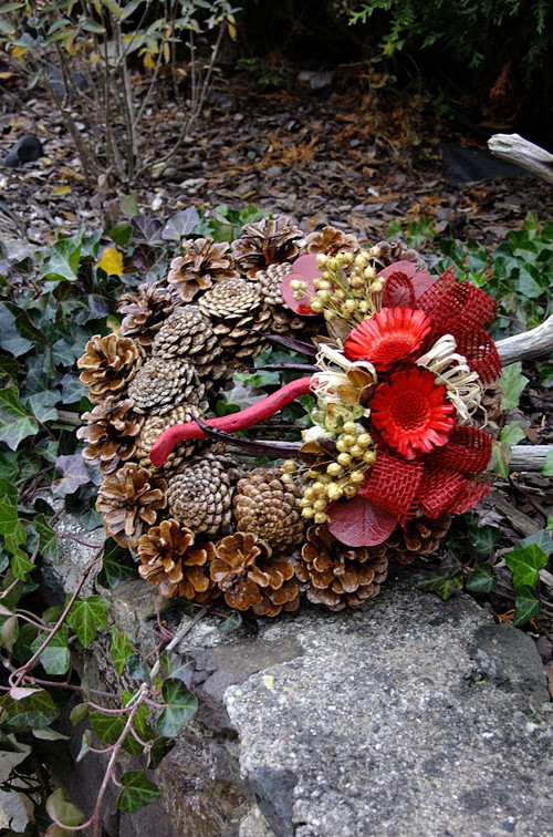 Věnec / dušičkový/ - Protea červená — foto 3