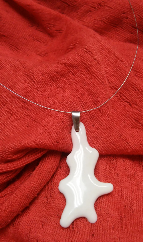 Porcelánový přívěsek Kaňka. — foto 2
