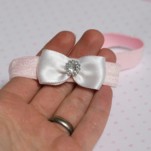 Čelenka pro newborn - bílá mašlička — foto 2