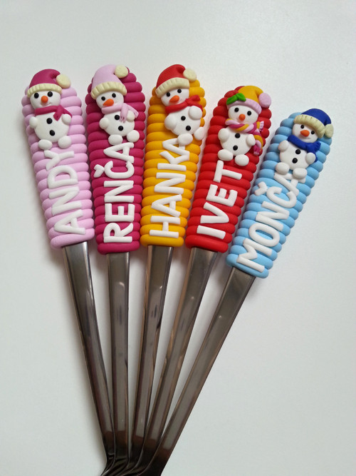 Lžičky se jmény a sněhuláčky — foto 2