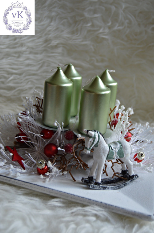 Adventní svícen s koníky — foto 2