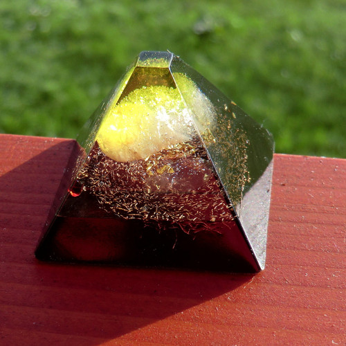 Pyramidka M16* Citrínová pro Štěstí — foto 2