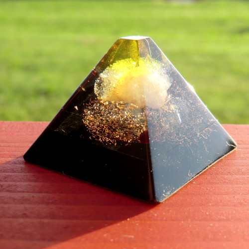 Pyramidka M16* Citrínová pro Štěstí — foto 3