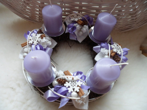 Věnec adventní fialový — foto 2