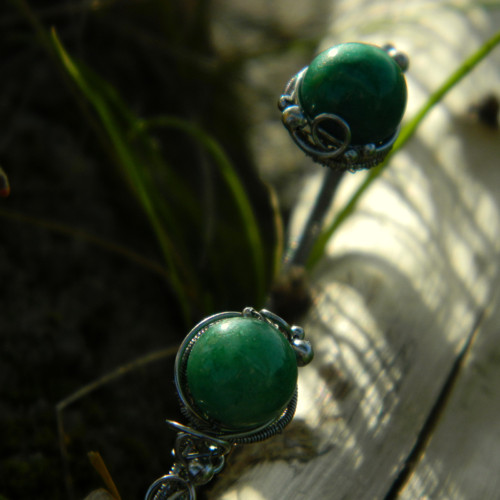 Elegantní náramek se smaragdy — foto 3